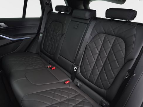 New 2026 BMW X5 xDrive50e w/ M Sport Package AWD/4WD image 14