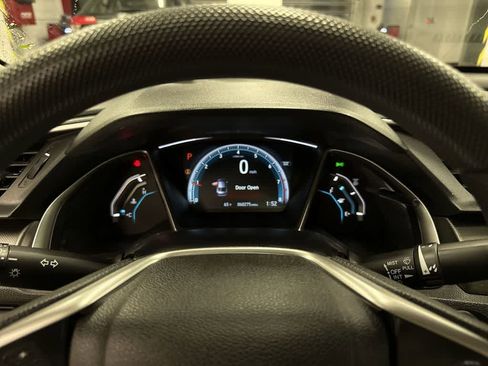 Used 2018 Honda Civic EX image 31