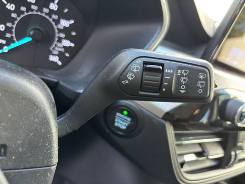 Used 2022 Ford Escape SE w/ SE Sport Appearance Package image 20