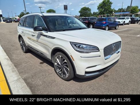 Used 2022 Lincoln Aviator Reserve w/ Equipment Group 201A AWD/4WD image 4