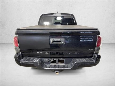 Used 2021 Toyota Tacoma TRD Off-Road w/ Technology Package AWD/4WD image 4