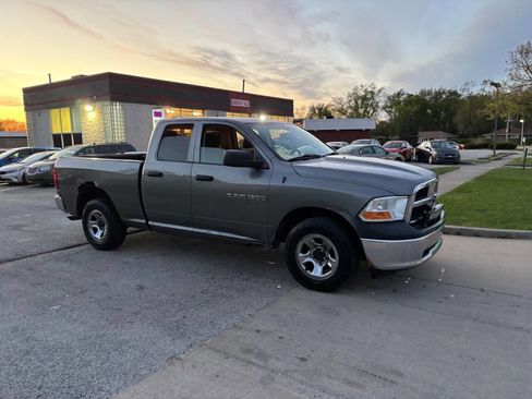 Used 2011 RAM 1500 ST w/ SXT Appearance Group image 9