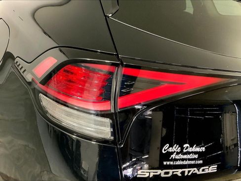 Used 2025 Kia Sportage LX AWD/4WD image 27
