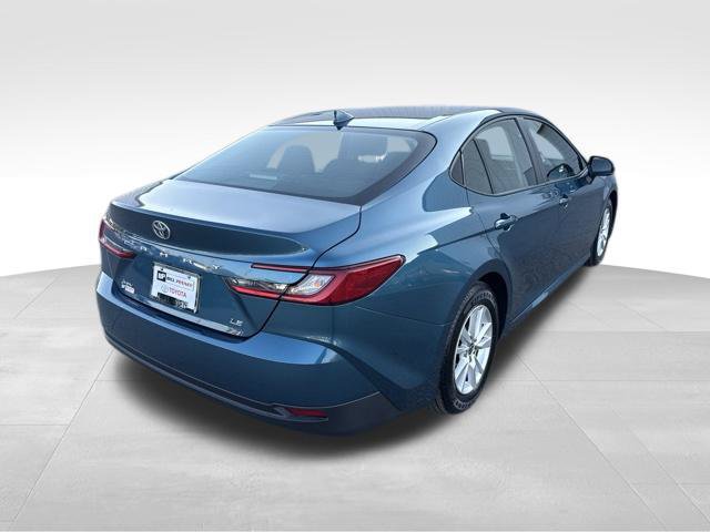 Used 2025 Toyota Camry LE FWD image 5
