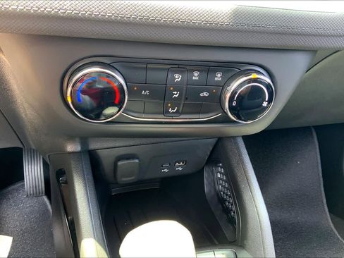 Used 2024 Chevrolet TrailBlazer LS w/ LS Convenience Package FWD image 30