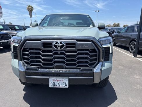 Used 2025 Toyota Tundra Platinum w/ TRD Off-Road Package AWD/4WD image 4