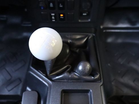 Used 2007 Toyota FJ Cruiser 4WD image 34