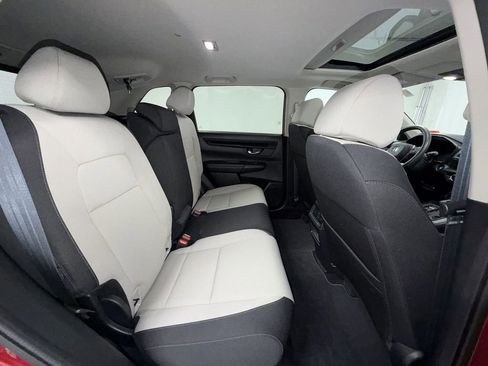 Used 2025 Honda CR-V EX image 17