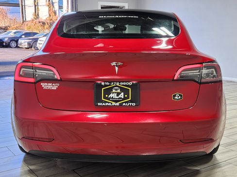 Used 2021 Tesla Model 3 Standard Range Plus image 4