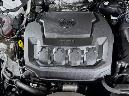 Used 2024 Volkswagen Tiguan SEL R-Line image 39