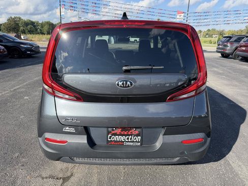 Used 2021 Kia Soul LX FWD image 5