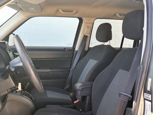 Used 2014 Jeep Patriot Sport w/ Power Value Group image 10