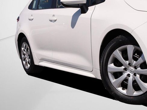 Certified 2025 Toyota Corolla LE FWD image 3