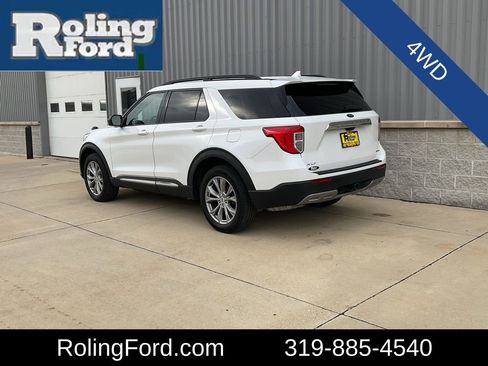 Used 2023 Ford Explorer XLT w/ Equipment Group 202A image 3