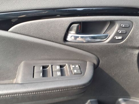 Used 2019 Honda Pilot Touring image 24