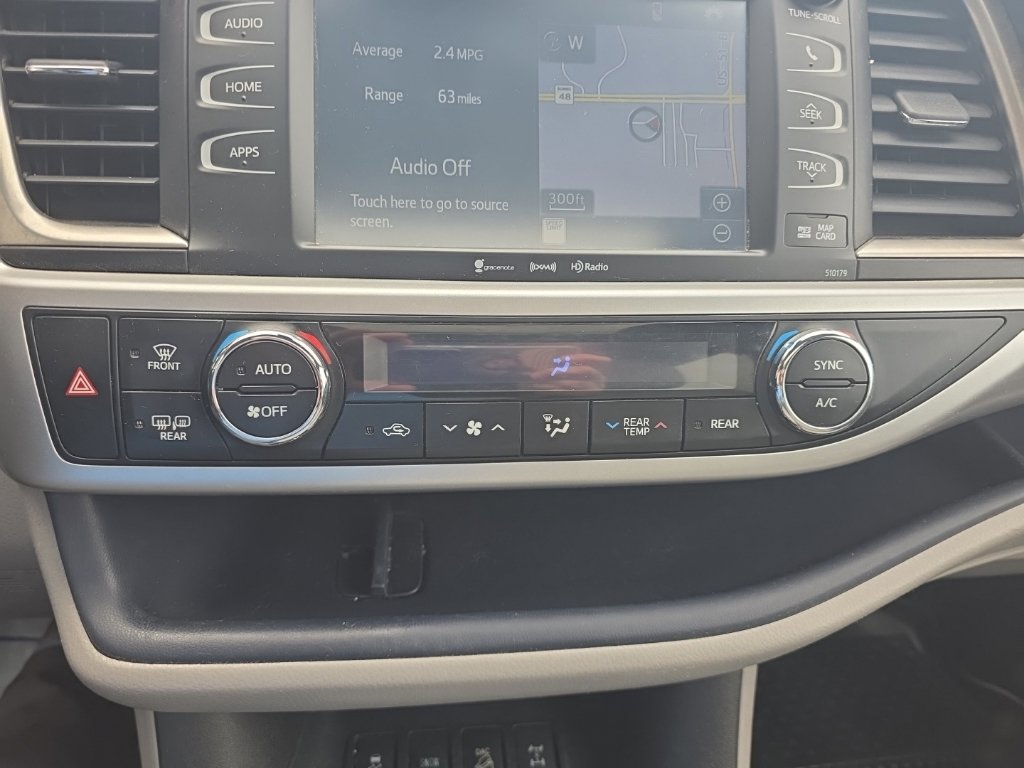 Used 2017 Toyota Highlander XLE AWD/4WD image 27