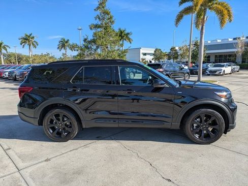 Certified 2023 Ford Explorer ST-Line w/ Class IV Trailer Tow Package image 3