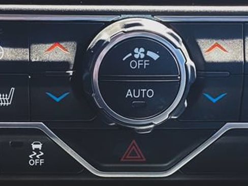 Used 2019 Jeep Wrangler Unlimited Sport S AWD/4WD image 18
