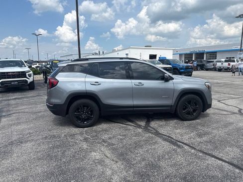 Used 2023 GMC Terrain AT4 AWD/4WD image 7