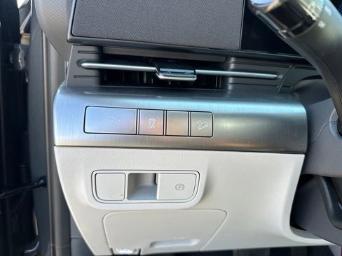 Used 2026 Hyundai Kona SEL Premium FWD image 18
