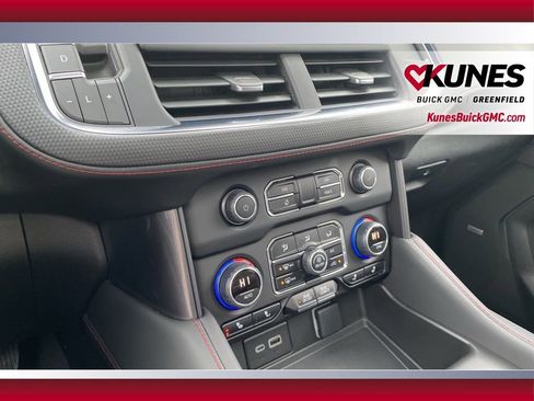 Used 2023 Chevrolet Suburban RST w/ Luxury Package image 19