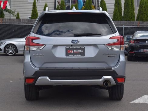 Used 2022 Subaru Forester Touring AWD/4WD image 4