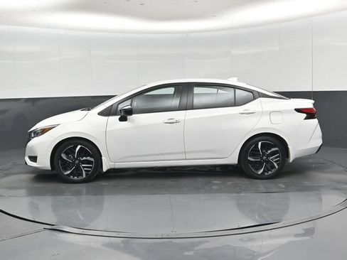 Used 2023 Nissan Versa SR w/ Trunk Package FWD image 34