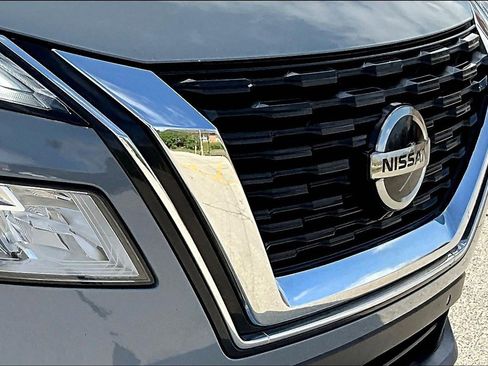 Used 2021 Nissan Rogue SL w/ Premium Package image 32