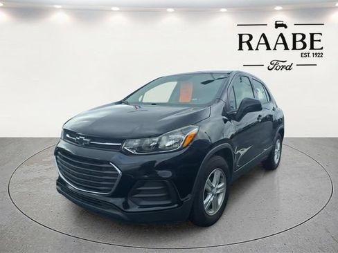 Used 2020 Chevrolet Trax LS FWD image 4