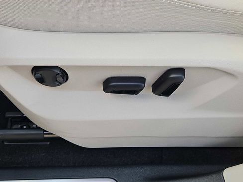 Used 2023 Volkswagen Atlas SE w/ Panoramic Sunroof Package image 22