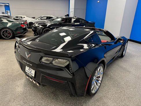 Used 2016 Chevrolet Corvette Z06 w/ 3LZ Preferred Equipment Group RWD image 9