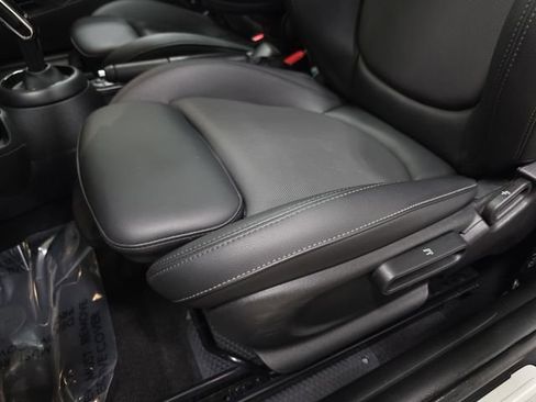 Used 2022 MINI Cooper S image 26