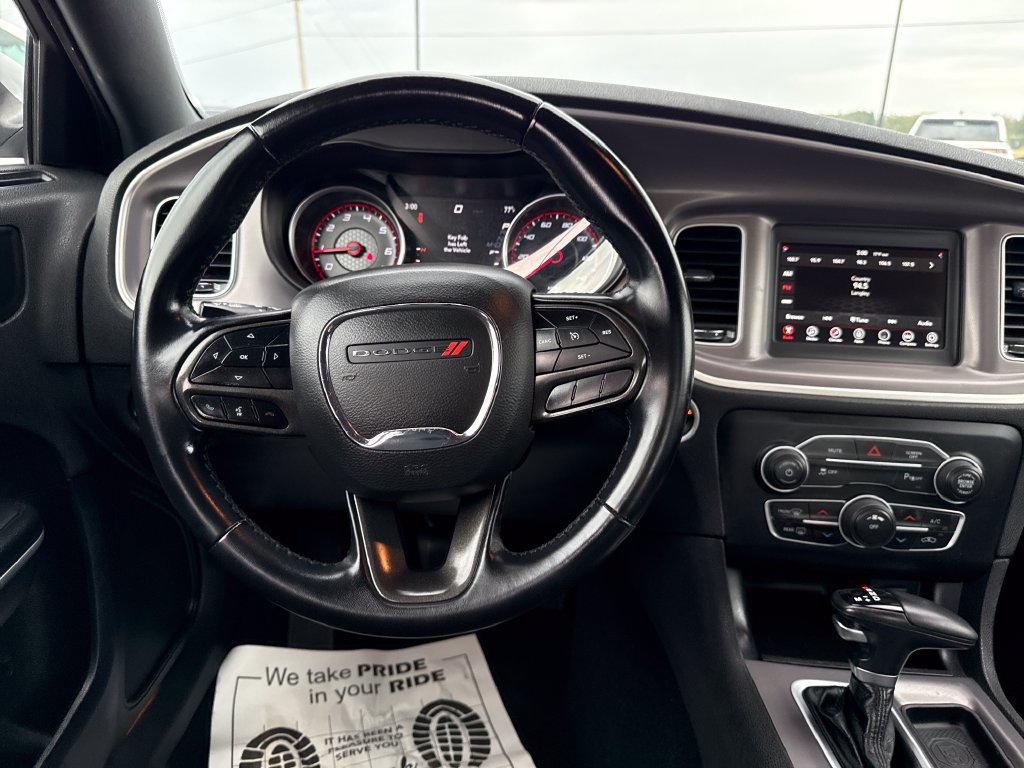 Used 2022 Dodge Charger SXT RWD image 13