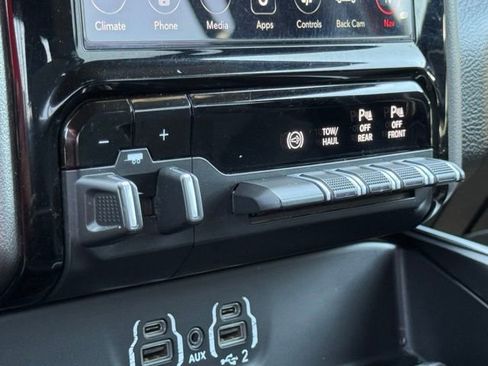 Used 2020 RAM 3500 Lone Star w/ Level 2 Equipment Group AWD/4WD image 21