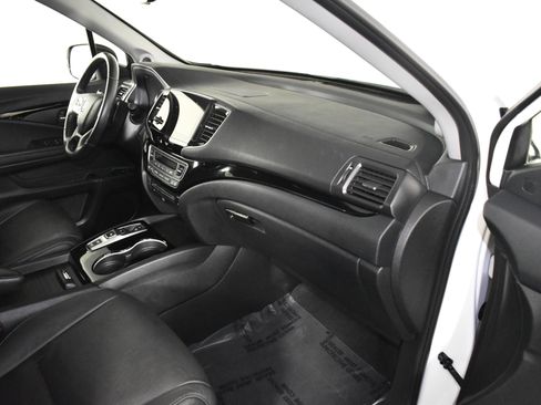 Used 2022 Honda Pilot Touring image 45
