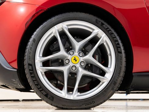 Certified 2025 Ferrari Roma Spider RWD image 20