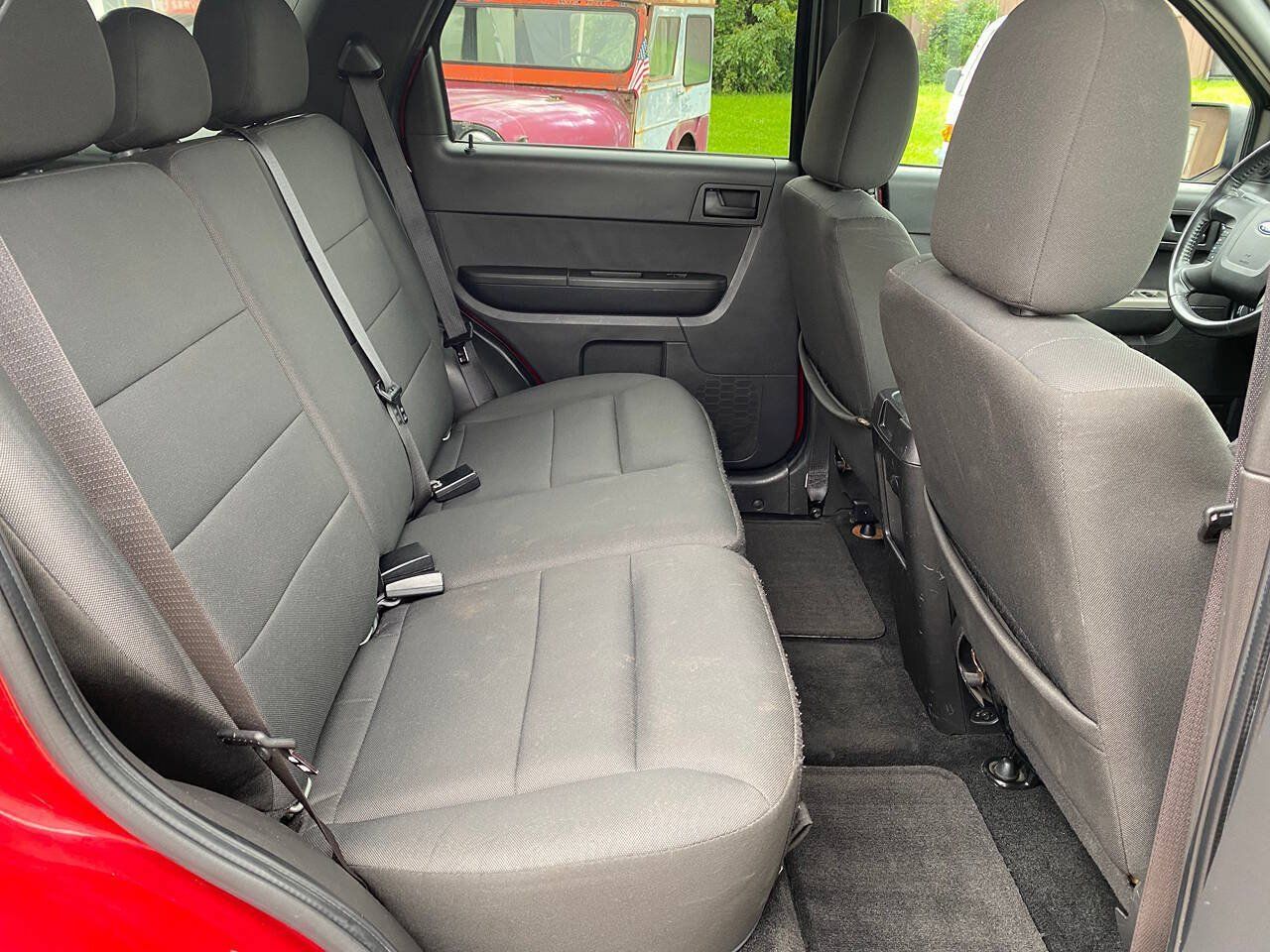 Used 2010 Ford Escape XLT FWD image 19