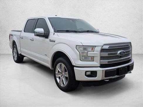 Used 2015 Ford F150 Platinum w/ Equipment Group 701A Luxury image 3