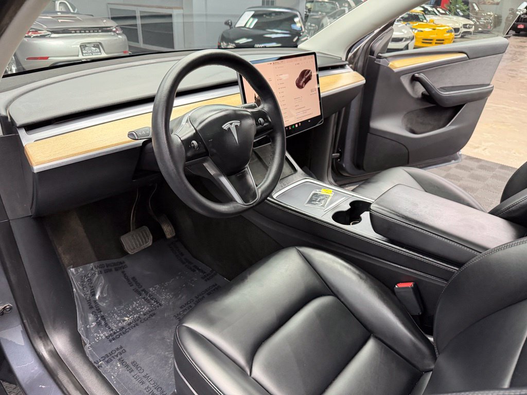 Used 2023 Tesla Model Y Long Range AWD/4WD image 32