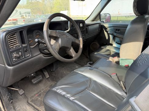 Used 2006 Chevrolet Silverado 2500 W/T image 8