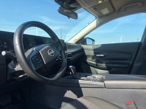 Used 2026 Nissan Sentra SR w/ Floor Mat Package FWD image 37