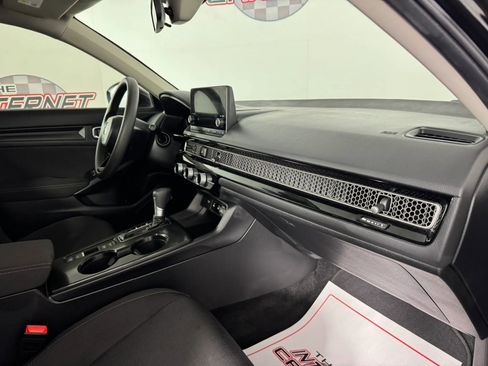 Used 2025 Honda Civic LX image 12