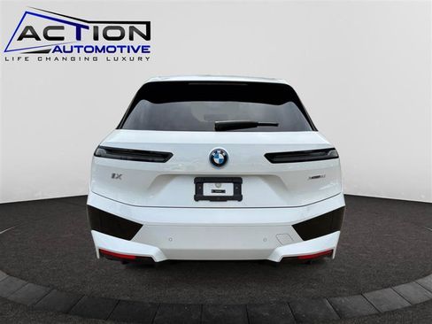 Used 2024 BMW iX xDrive50 w/ Premium Package AWD/4WD image 7