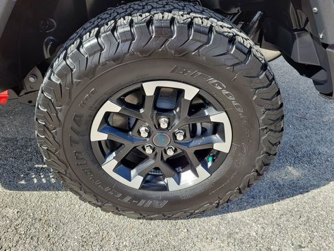 Used 2024 Jeep Wrangler Unlimited Rubicon 4xe image 6