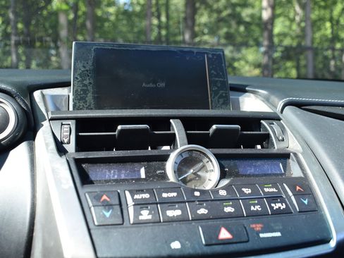 Used 2016 Lexus NX 200t FWD image 13