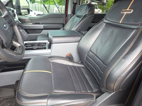 Used 2024 Ford F250 XLT w/ XLT Premium Package image 5