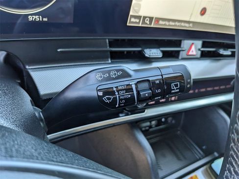 Certified 2025 Kia Sportage SX image 35