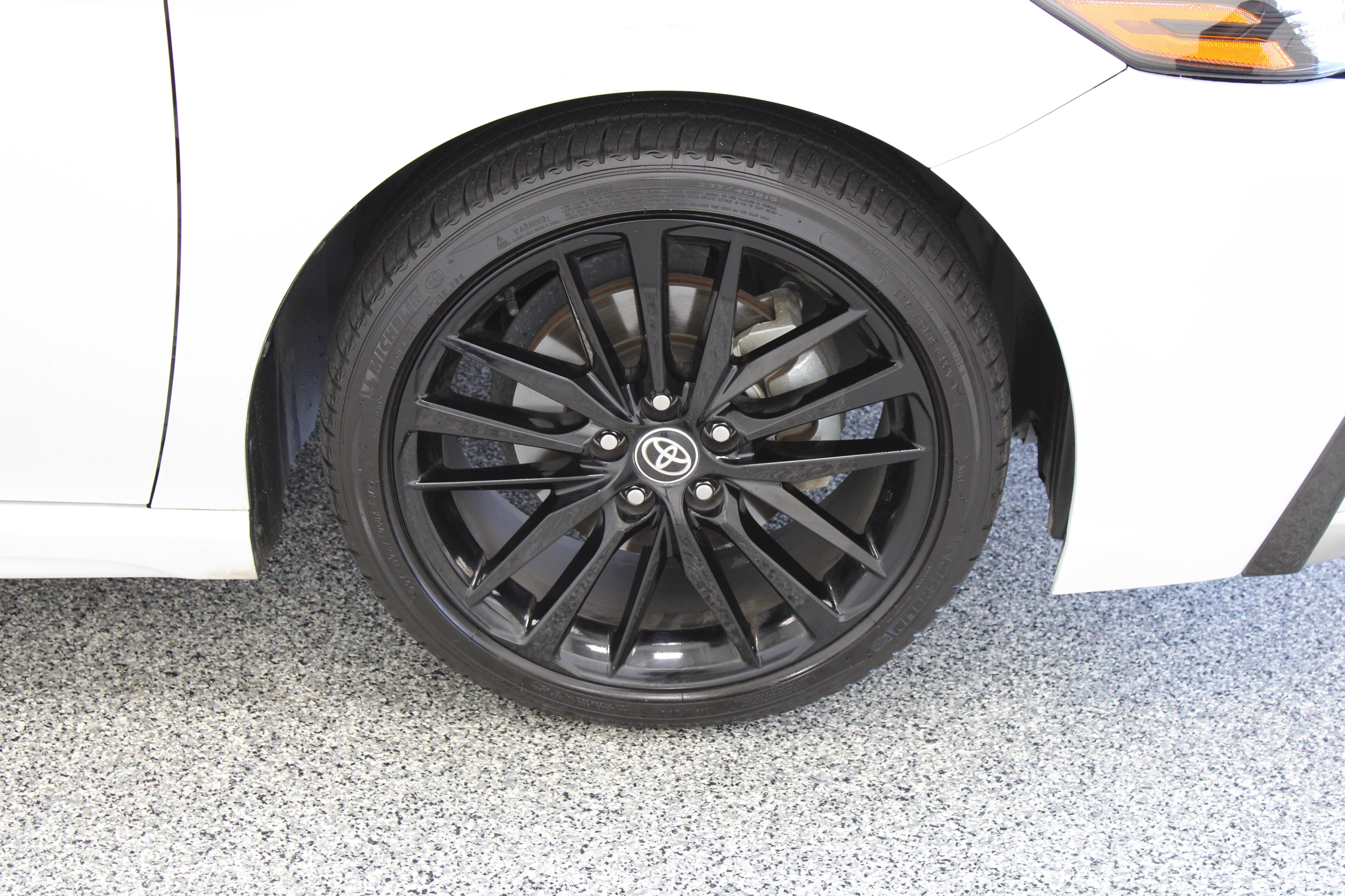 Used 2023 Toyota Camry XSE FWD image 5