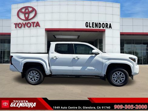 New 2026 Toyota Tacoma SR5 RWD image 12