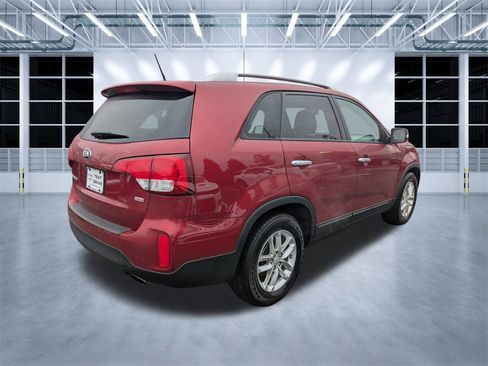 Used 2014 Kia Sorento LX w/ Touring Package (LX) image 4